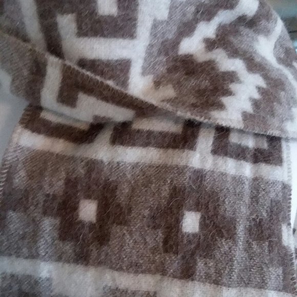 Alpaca Wool Scarf - Picture 2 of 4